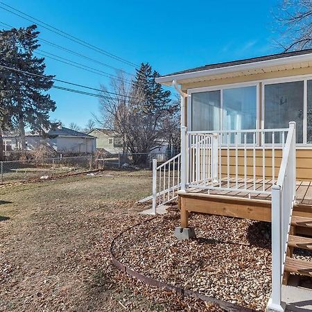 Unique 4 Season Porch 6 Queen Beds Huge Space Rapid City Exterior photo